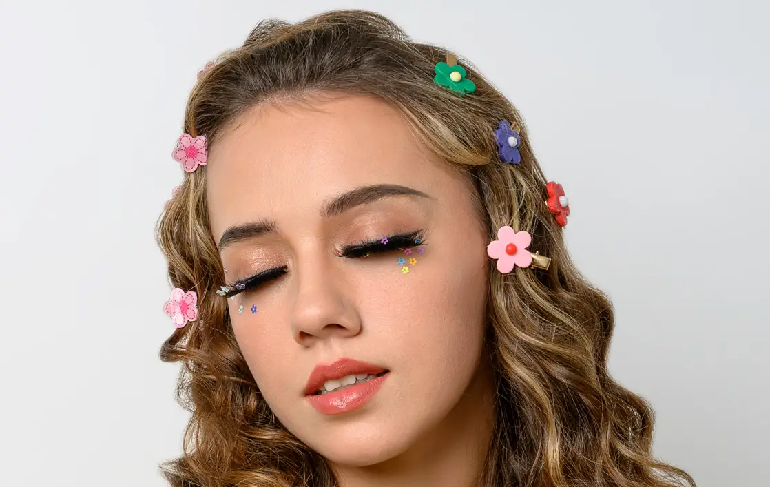 hair clips and lashes